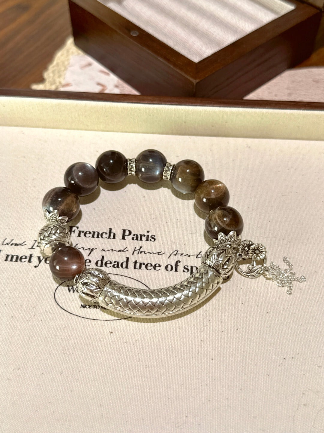 ▫️▪️ Black gold backbone bracelet